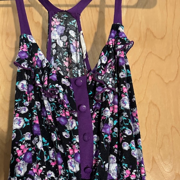 Floral Top with Purple Straps - Picture 3 of 6